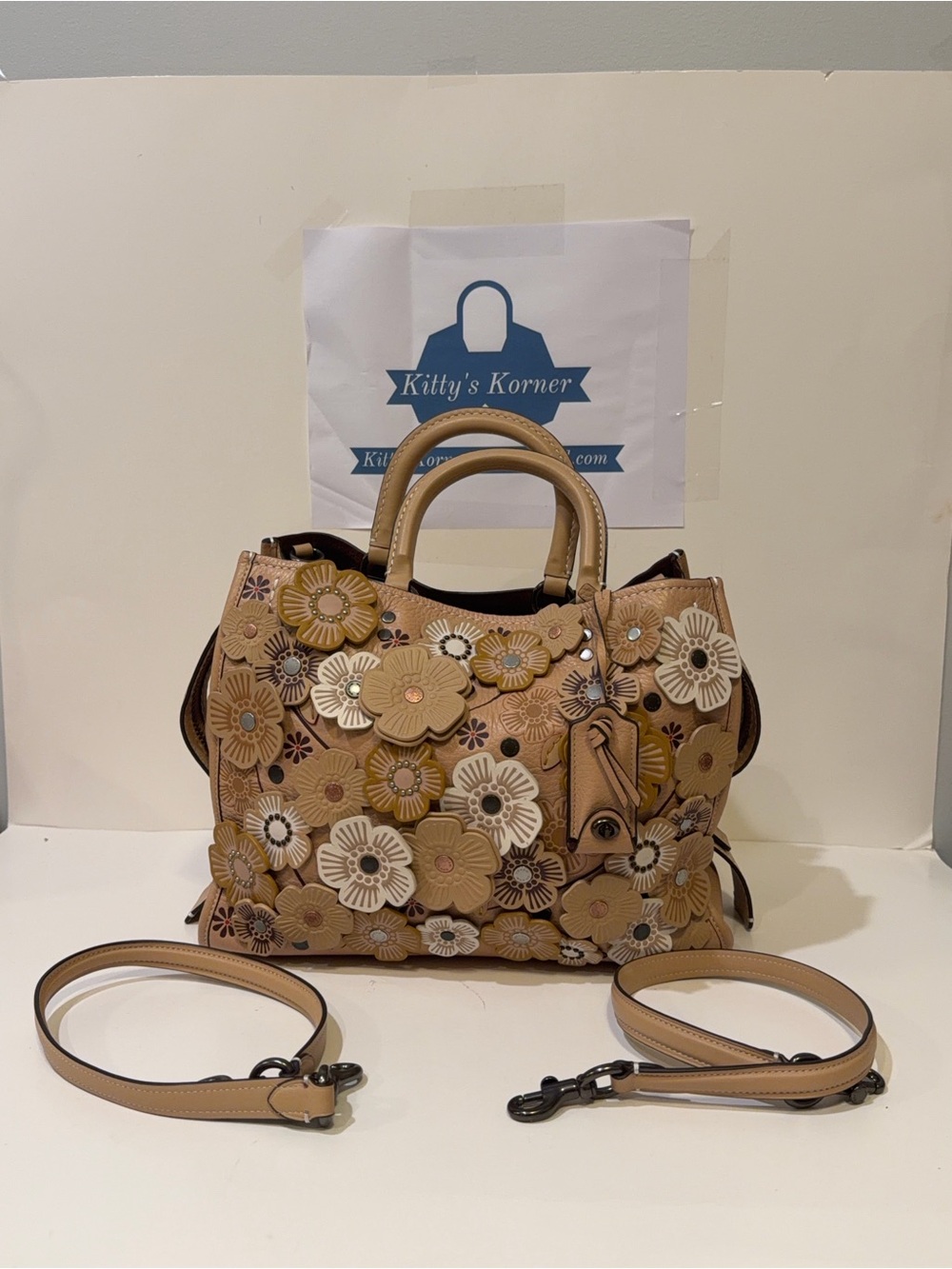 NWT Rare Coach Leather 1941 Tea Rose Rogue Handbag with Floral Appliqués